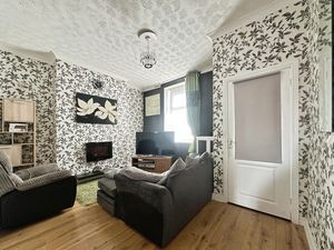 Lounge- click for photo gallery